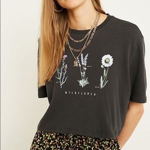 🌼 Embroidered Wildflower Crop Top 🌼